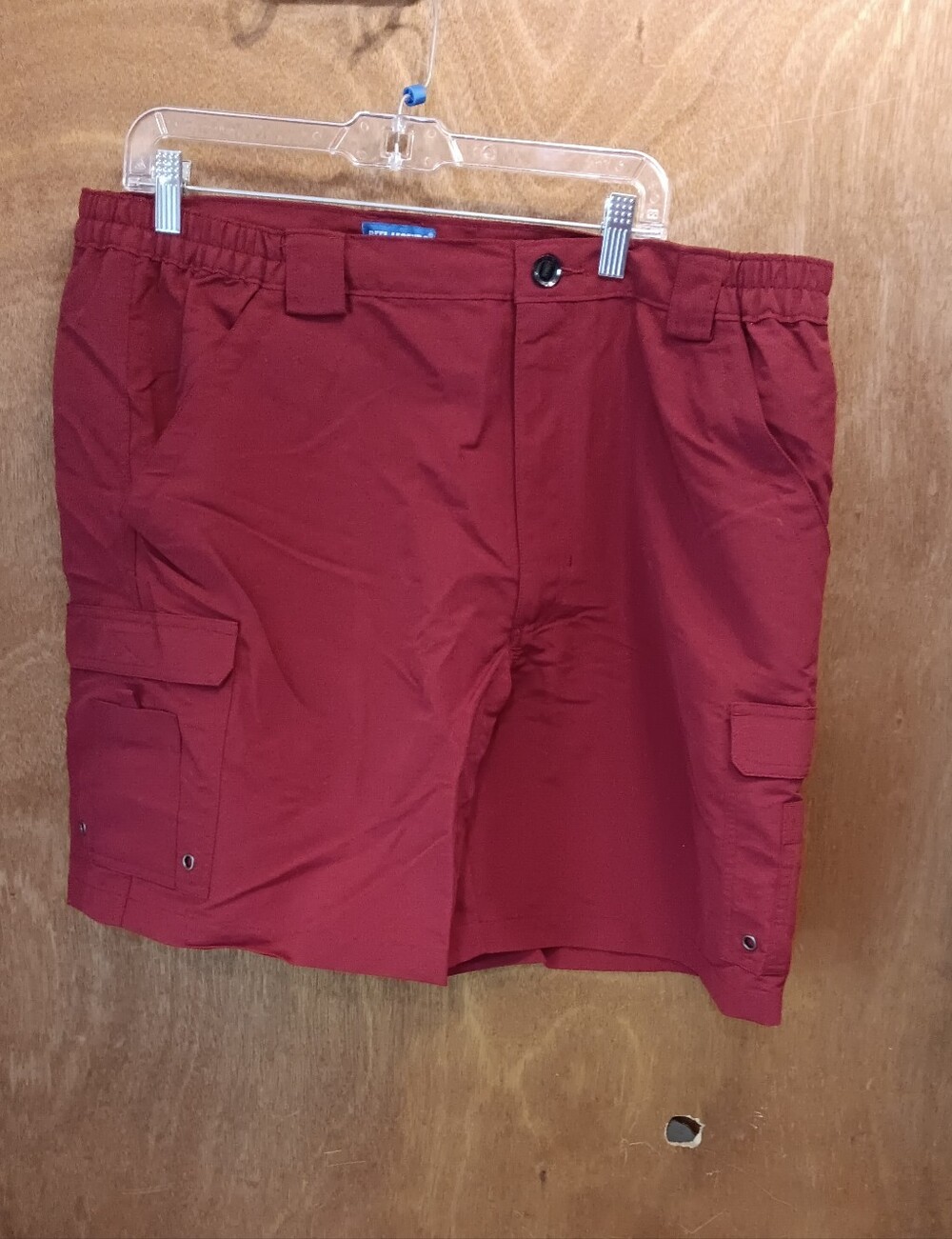 Reel Legends Men's Cargo Shorts in Burgundy